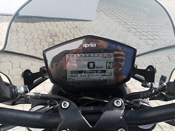 Aprilia Shiver 900 r.v.2019, nové v ČR, najeto jen 13.885 km - 8
