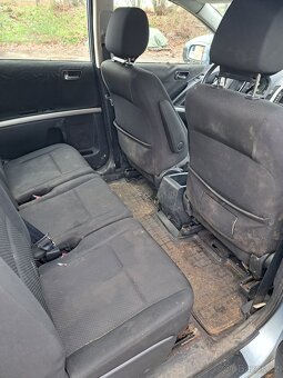 ND z Toyota Corolla Verso 1.8 16V 95kW r.v. 2006 - 8