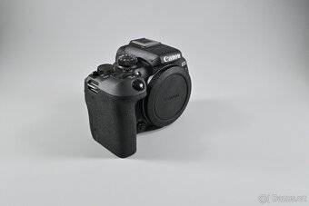 📸 Prodám Canon EOS R10 v Perfektním Stavu - 8