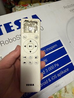 Automaticky vysavač Tesla robostar iq300 - 8