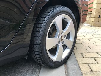 Škoda Octavia 3 2.0TDi 110kw DSG Style - 8