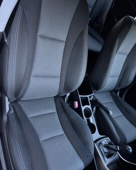 Hyundai i30 1.6 CRDi BlueDrive Comfort - 8