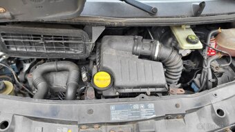 Renault Trafik 2.0 - 8