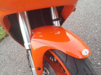 Moto Suzuki GSX-R 750 w z roku 1993 - 8