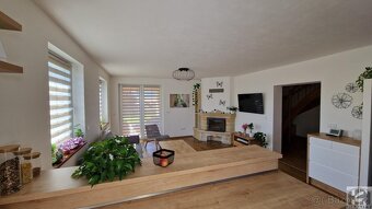 Rodinný dům, 7+kk+garáž, 213m2, Liberec - Vesec, pozemek 873 - 8