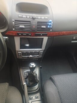 Toyota Avensis 2.2 nafta - 8