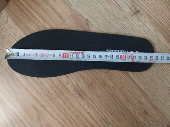 NOVÉ boty Hummel vel. 40... PC 899,- - 8