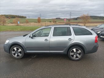 Škoda Octavia Scout - 8