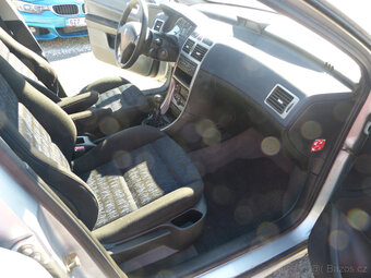 Peugeot 307 2.0 i - 8