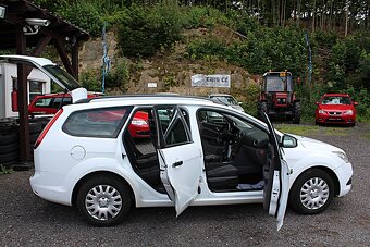 Ford Focus - 8