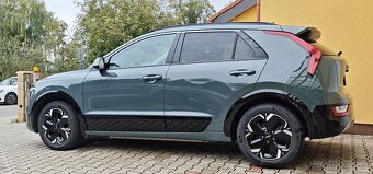 Kia e-niro 64,8 khw 150 Kw model 2023 původ ČR +DPH - 8