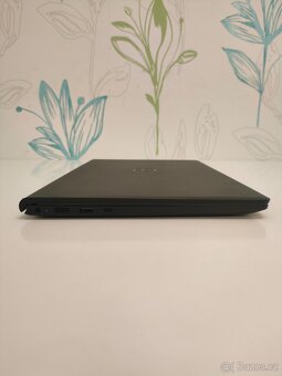 Dell Inspiron 3525 Ryzen 7 5700U, 16 GB RAM, 512 GB SSD - 8