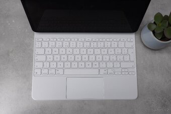 Apple Magic Keyboard pro iPad Air 13" M3 - CZ - bílá - 8