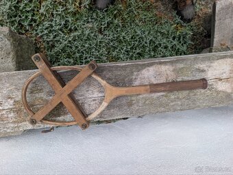 dekorace retro tenisova raketa - 8