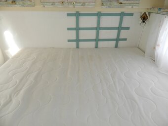 Dvouosý karavan EURA - 8