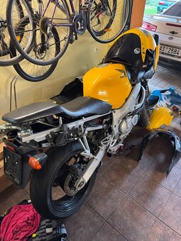 Honda CBR 600F bouraná - 8