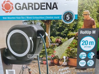 Nástěnný box RollUp M Gardena s hadicí 20m - 8