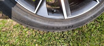 Škoda Superb 3 originální ALU Vega "19" + zimní pneu Nexen - 8