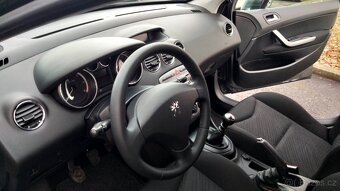 Peugeot 308 - 8
