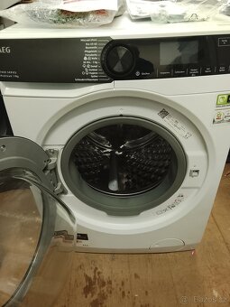 Pračka AEG série 7000 - 8
