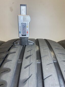 235/60R18 - 8