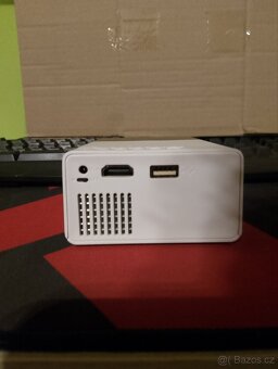 Projektor ZRZTM 1080P HD - 8