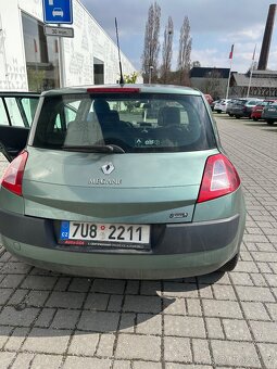 Renault Mégane 1.4 16V - 8