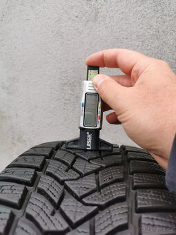 205/55R16 zimní pneu 7X16 5X12 ET45 SUPERB YETI - 8