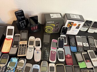 MIX 100ks tlačítkových telefonů - 8