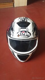 ND Suzuki GSX-R 1000, 2009-2011, Rukavice RST, Přilba Airoh - 8