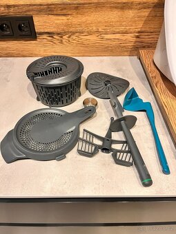 Thermomix TM6 s bohatým příslušenstvím - 8
