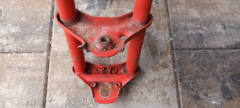 Babetta 210 - přední vidlice červené - 8