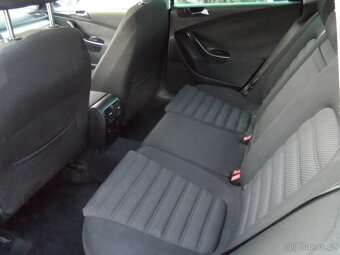 VW Passat B6 2.0 TDI 103KW Sportline,Xenon,Navi - 8