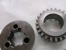 ČZ 125 B & T STAROVACÍ HŘÍDEL & SEGMENTY PRIMÁRNÍ KOLEČKO - 8