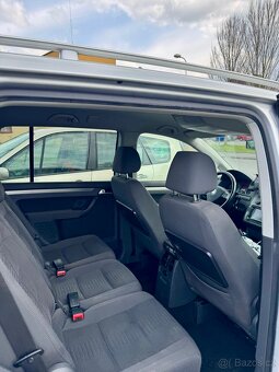 VW Touran 2.0 TDI 7 míst - 8