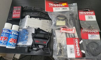 Traxxas E-Maxx, 1:8, Castle Mamba - 8