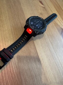 Garmin Instinct 3 – AMOLED 45 mm (černá) - 8