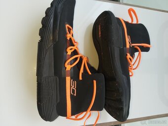 Boty UNDER ARMOUR-SC 3Zero II Nové tenisky - 8