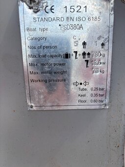 Nafukovací člun + Motor - 8