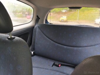 Toyota Yaris 1,0 - 8