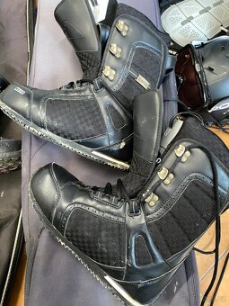 2x snowboard 150 a 158 cm boty 38 43 a komplet příslušenství - 8