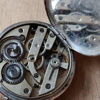 Starožitné stříbrné kapesní hodinky REMONTOIR - 8