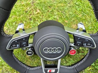 AUDI R8 VOLANT SPORTOVY - START/STOP - DRIVE SELECT - 8