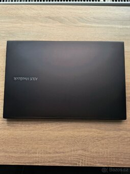 Prodám notebook ASUS Vivobook - 8