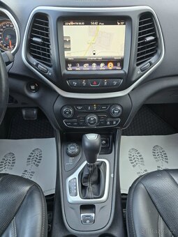 JEEP Cherokee 2.2 147kW 4x4 LIMITED - 8