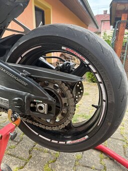 Honda CBR 1000rr Repsol 2008 - 8