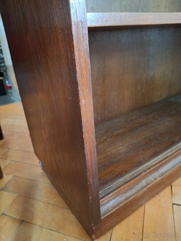 Vitrína, knihovna z masivu, po babičce - 8