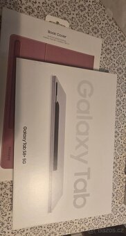 Samsung Galaxy TAB S8+ 5G s příslušenstvím - 8