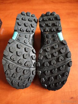 Dámské běžecké boty INOV8 ROCLITE 315 GTX vel.41,5 - 8