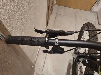 Trek PROCALIBER 9.6 Volt/Raw Carbon, velikost L - 8